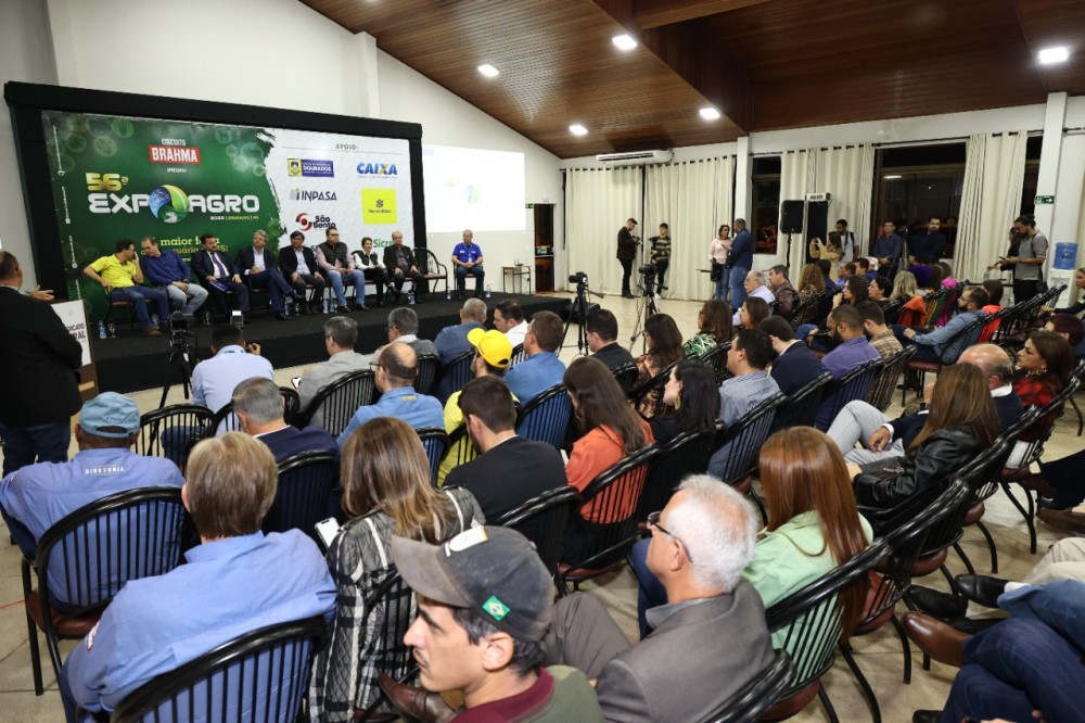 Câmara homenageia personalidades do agronegócio em sessão na Expoagro